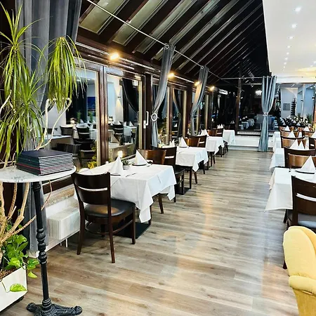 & Restaurant Olio E Pane *