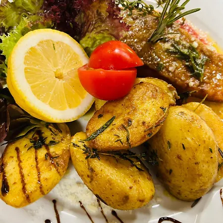 & Restaurant Olio E Pane Отель Энцклёстерле