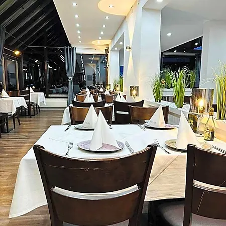 & Restaurant Olio E Pane * Enzklösterle